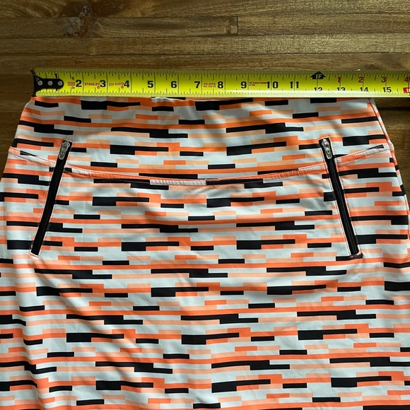 🩷Sale🩷Annika Geometric Skort with 50+ UPF - EUC - Medium - Picture 7 of 9